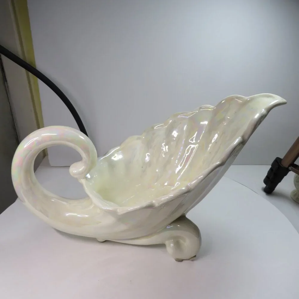 Vintage 1985 Large Iridescent Ceramic Shell Cornucopia Centerpiece – Atlantic